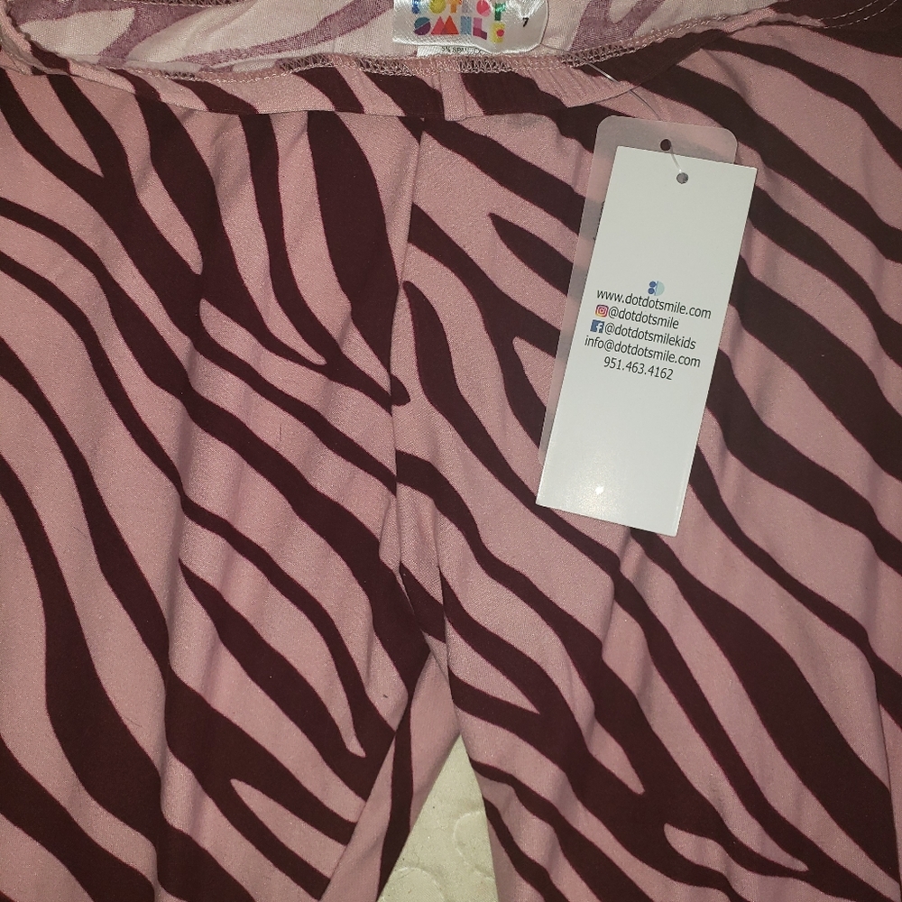 Size 7 NWT dot dot smile legging